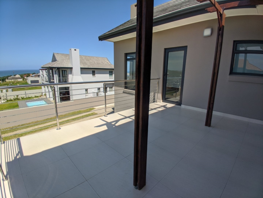 4 Bedroom Property for Sale in Kidds Beach Eastern Cape